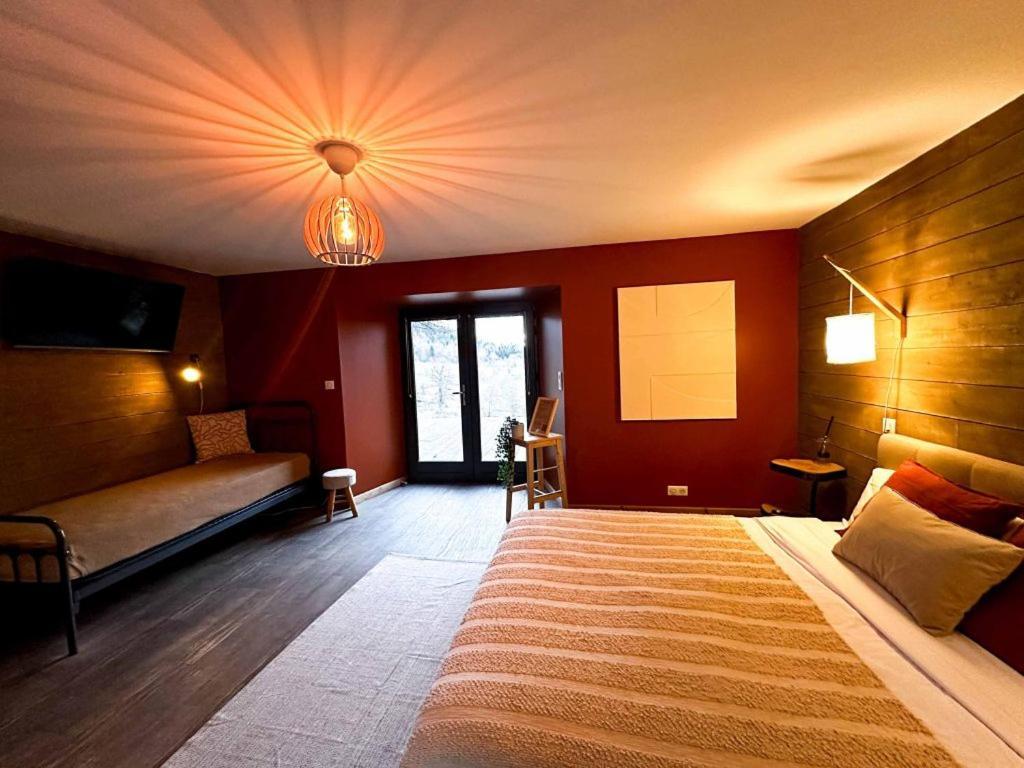 Bed and Breakfast La Ferme Du Bien-Etre Saint-Julien-Chapteuil Экстерьер фото